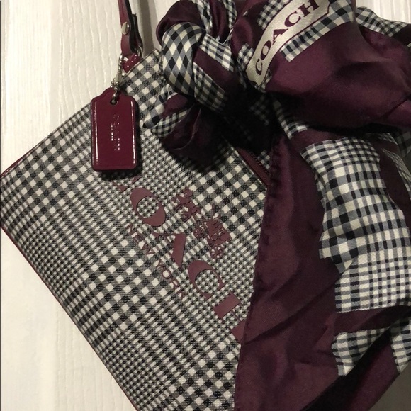 Wristlet - Picture 3 of 4